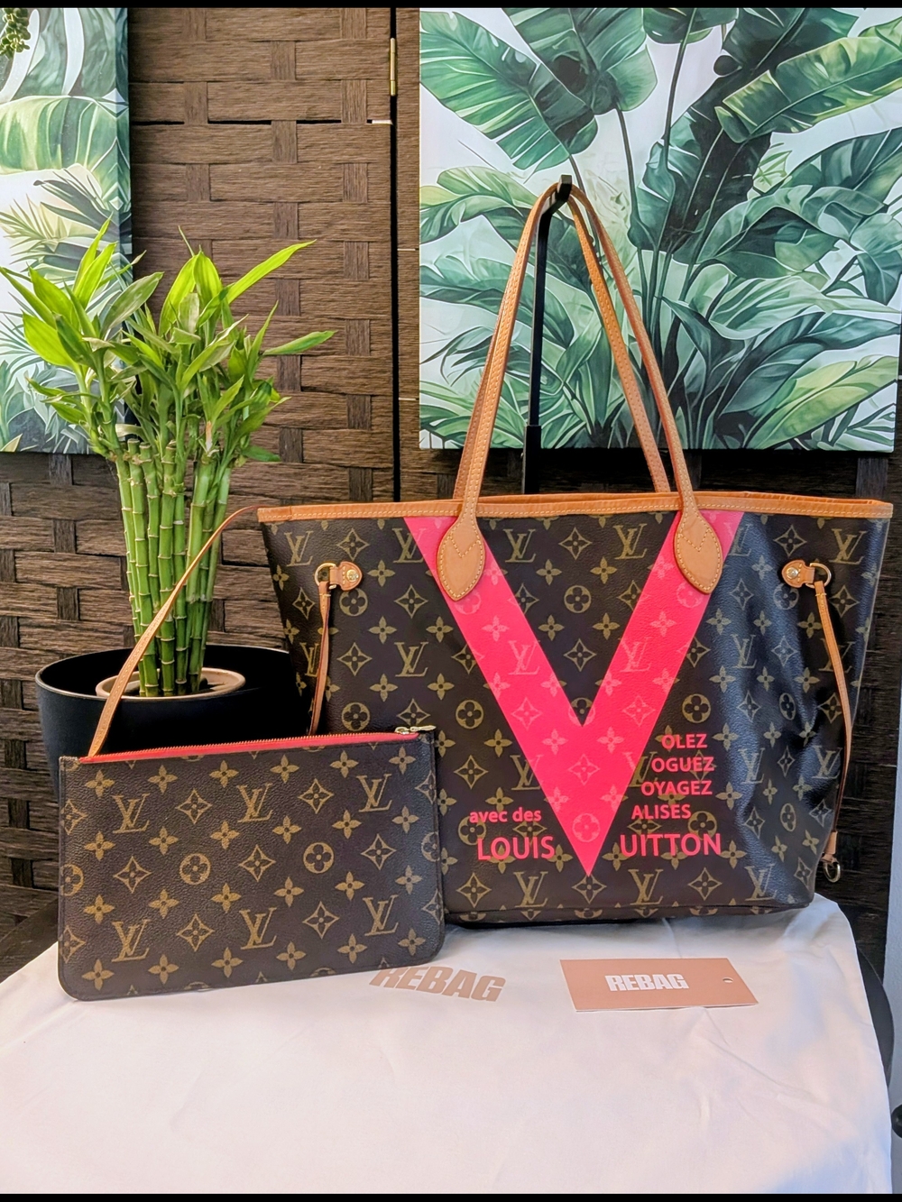 Louis Vuitton Monogram Ltd Edition V Cities Neverfull Tote w/Pouch ~ Incl COA